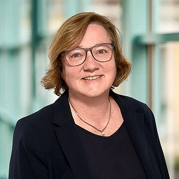 Portraitfoto von Frau Anja Tielemann, Leiterin Schulzentrum für Gesundheitsberufe