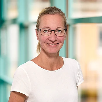 Portraitfoto von Frau Franziska Herschelmann, Pflegefachkraft in der Hygiene