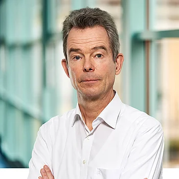 Portraitfoto von Herrn Prof. Dr. Stephan Hollerbach, Chefarzt Gastroenterologie