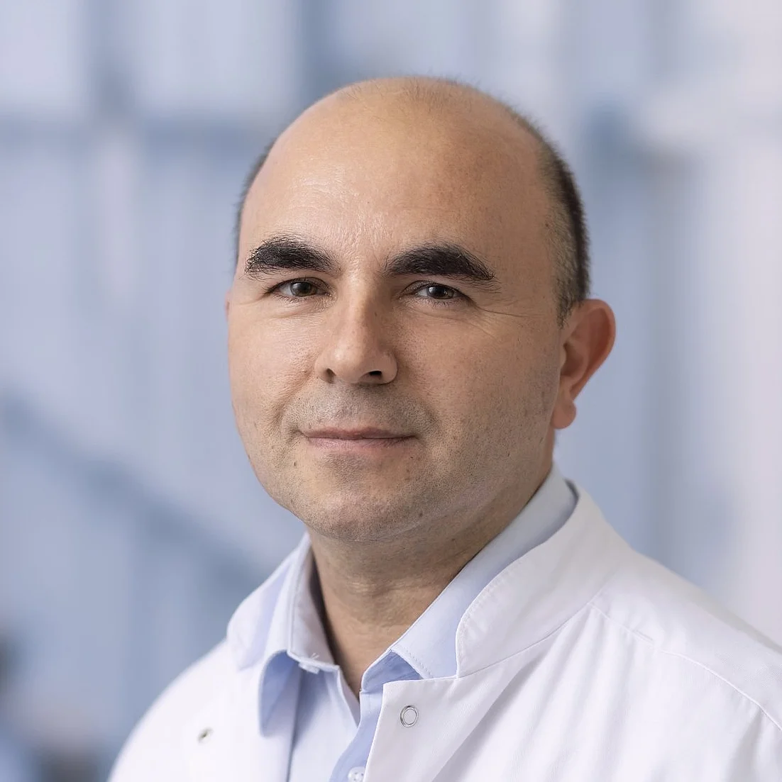 Portraitfoto von Herrn Dr. Boyan Ivanvo, Neurotraumatologie
