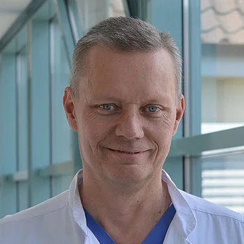 Portraitfoto von Dr. med. Michael Berghorn, Chefarzt Gynäkologie und Geburtshilfe, Schwerpunkt Spezielle Geburtshilfe und Perinatalmedizin