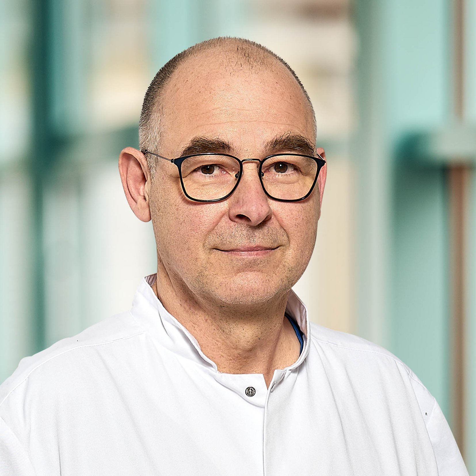 Portraitfoto von Dr. med. Jens Hartmann