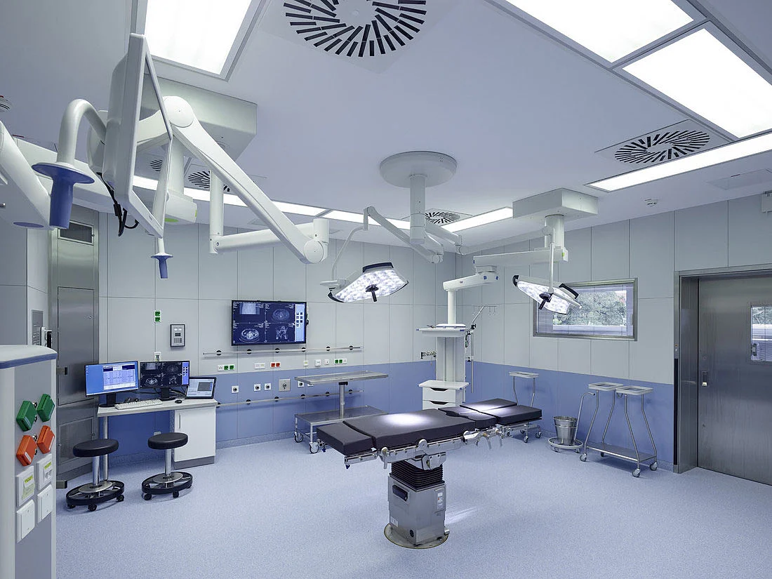 Blick in den OP-Saal des allgemeinen Krankenhauses Celle