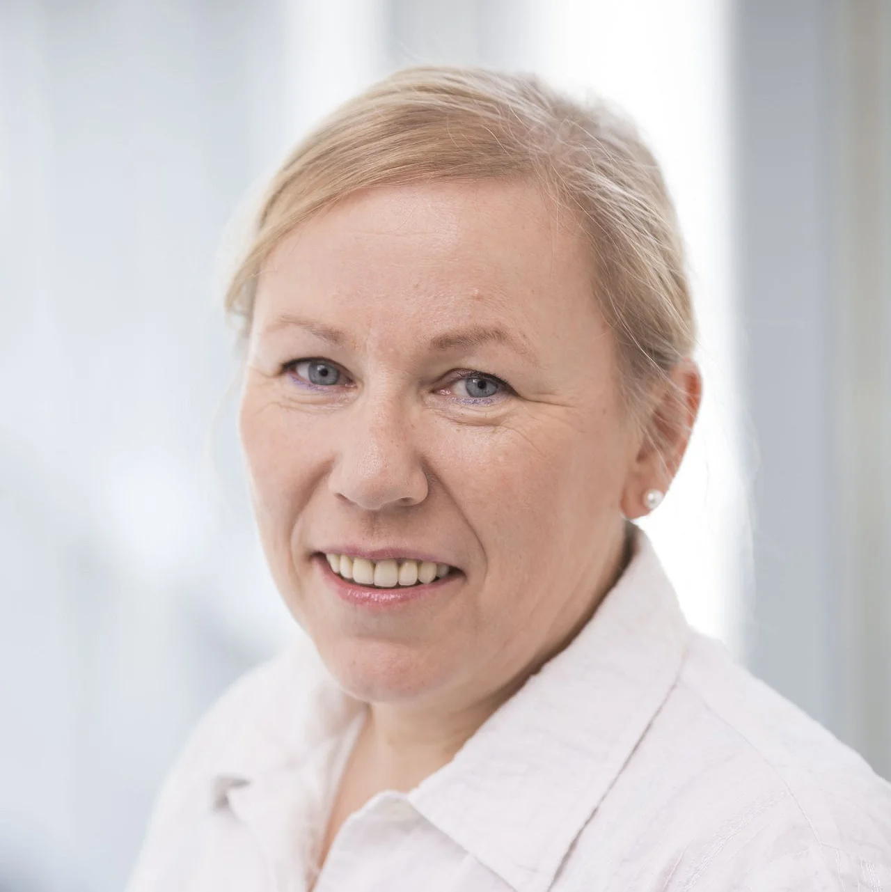 Portraitfoto von Frau Anke Albrecht, Chefarztsekretärin Strahlentherapie