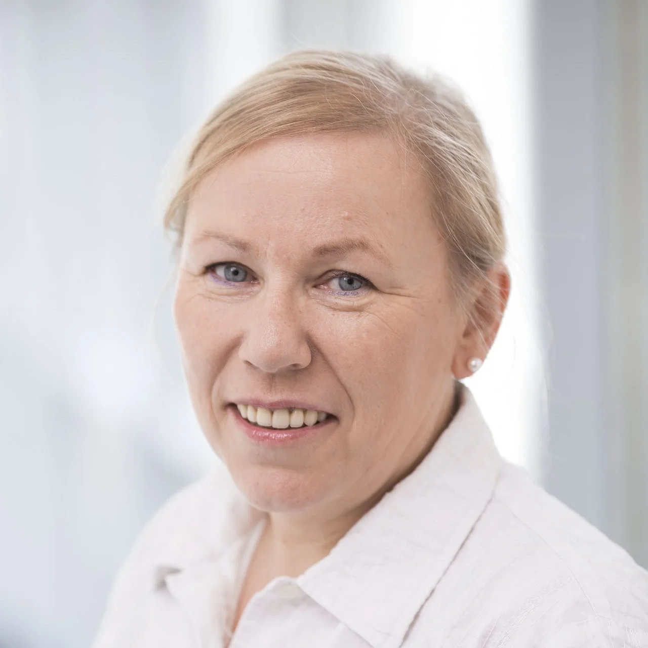 Portraitfoto von Frau Anke Albrecht, Chefarztsekretärin Strahlentherapie