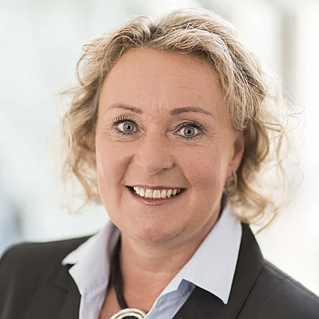 Portraitfoto von Frau Kirsten Büscher, Stellv. Bereichsleiterin Personalmanagement