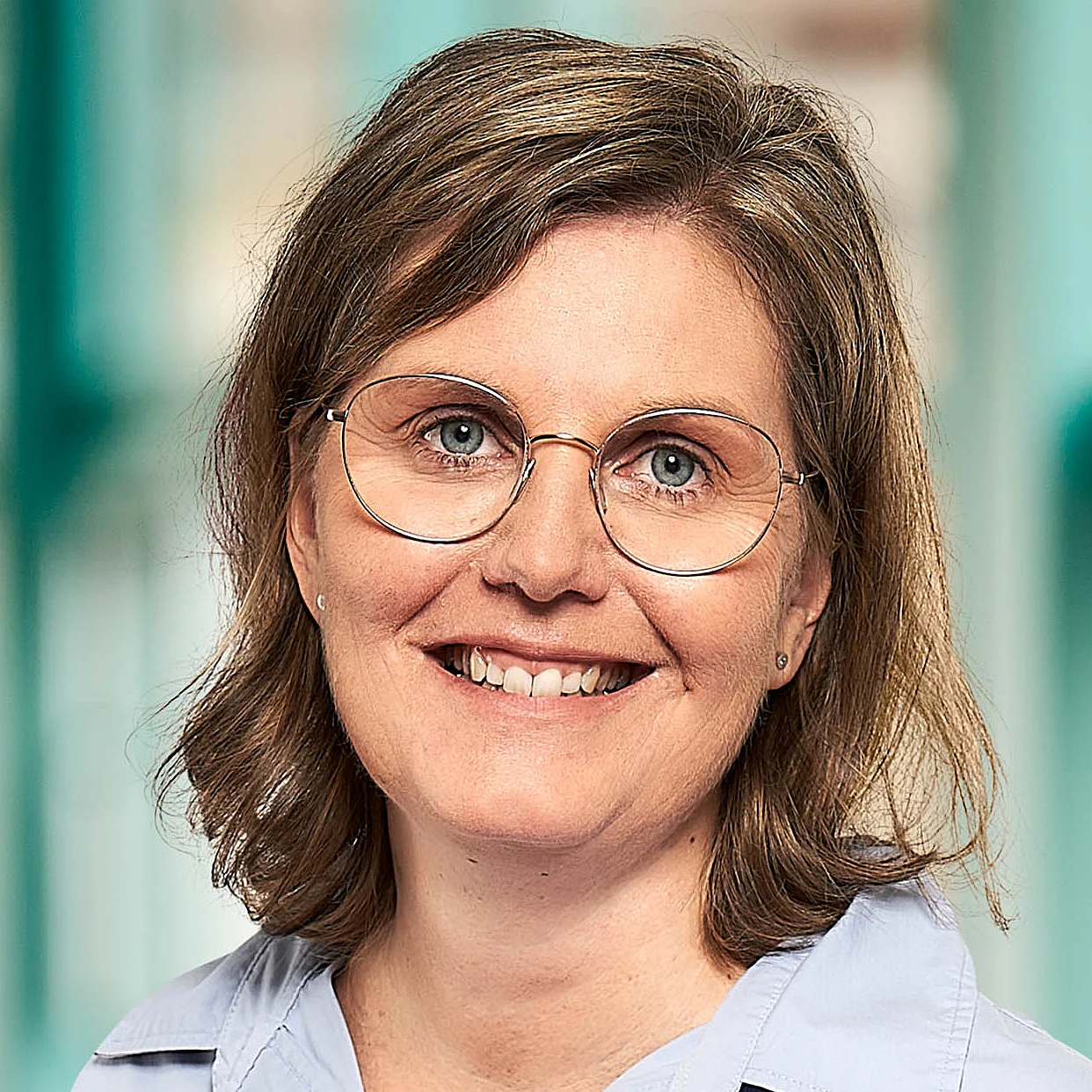 Portraitfoto von Frau Simone Schmidt, Arzthelferin SPZ