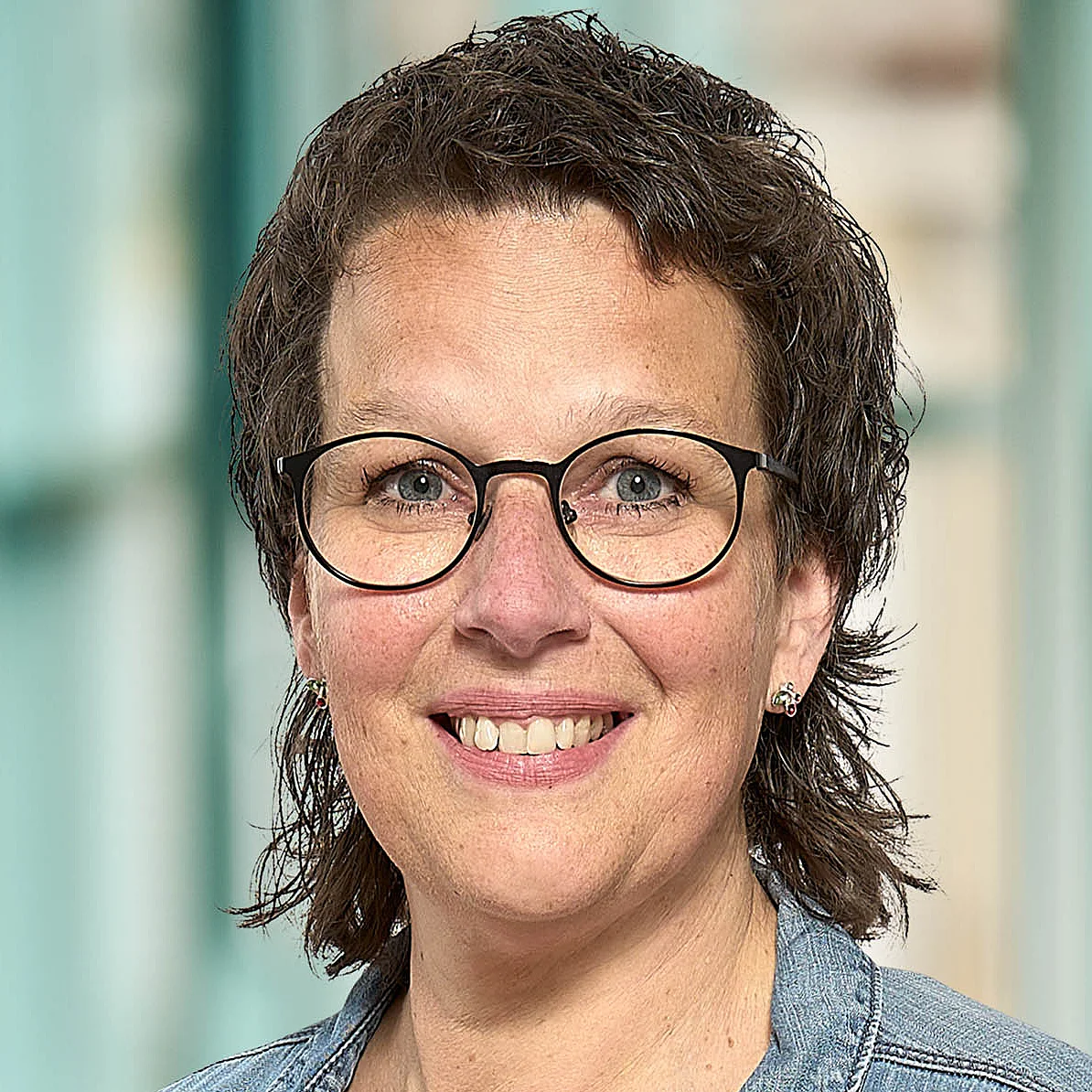 Portraitfoto von Frau Kati Lipka, Ergotherapeutin