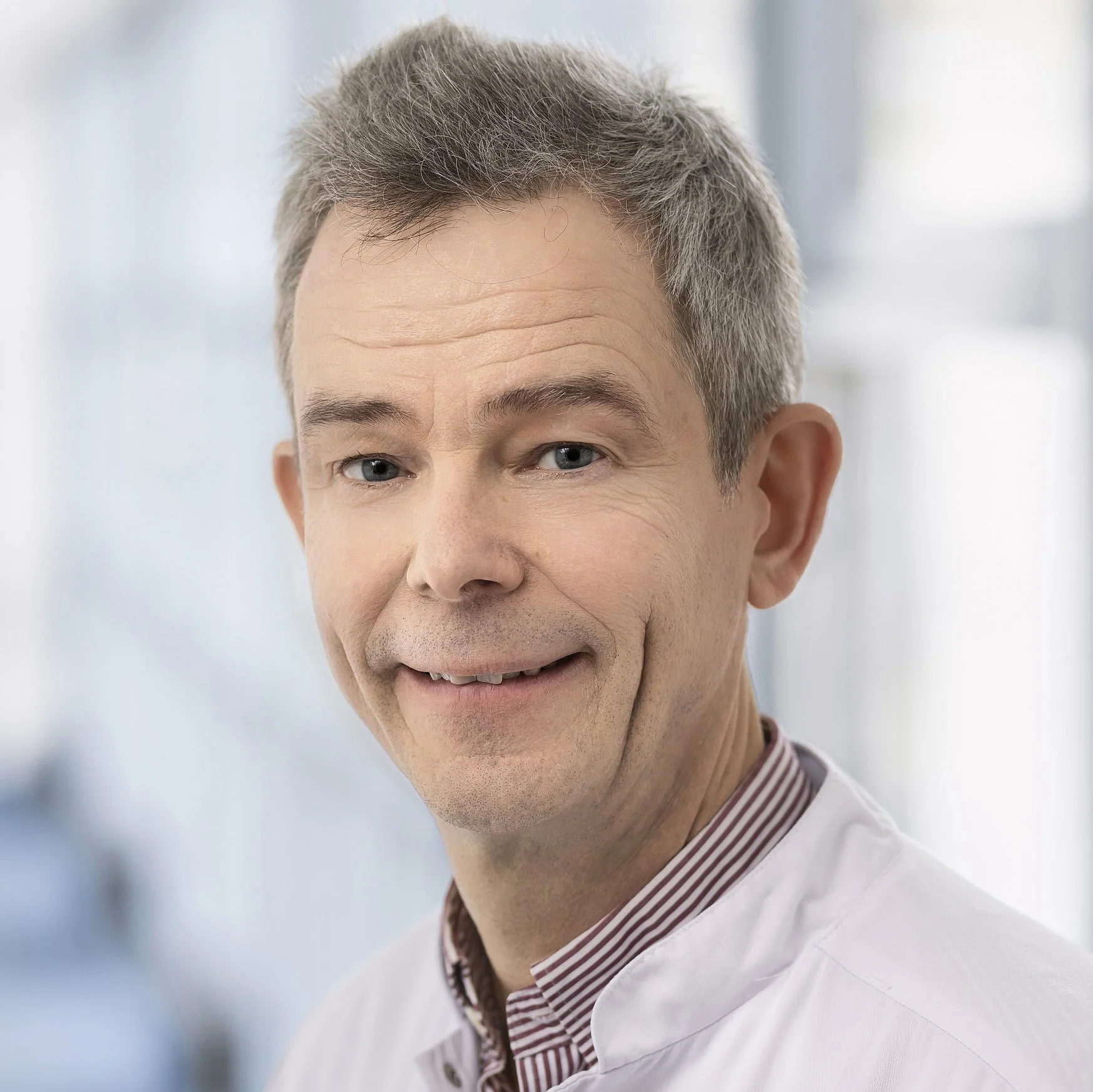 Portraitfoto von Prof. Dr. med. Stephan Hollerbach, Chefarzt Gastroenterologie