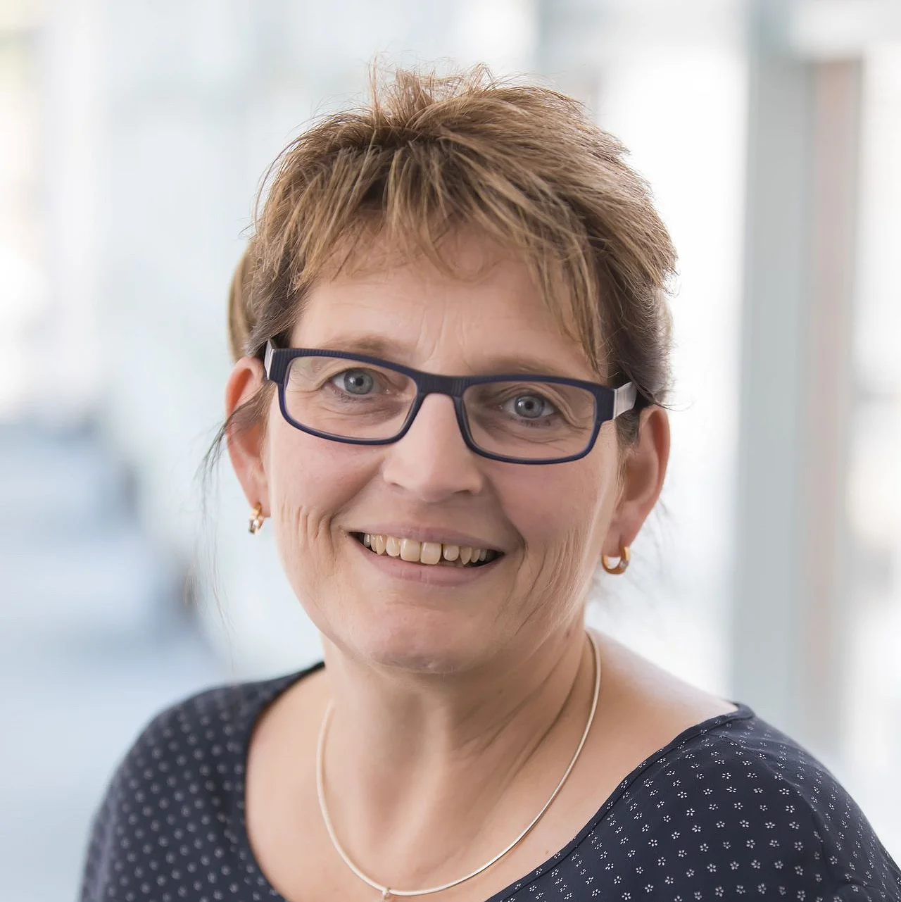 Portraitfoto von Frau Bärbel Uhlemann