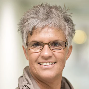 Portraitfoto von Frau Birgit Petrovic, Sekretariat Neurotraumatologie