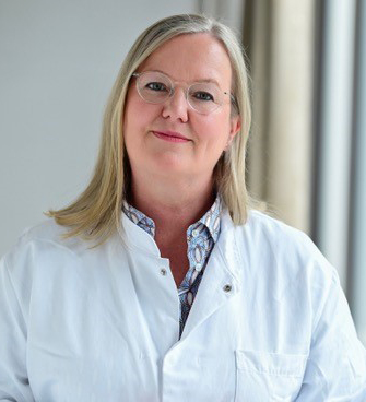 Portraitfoto von Frau Dr. Dr. Monika Heilmann, Chefärztin Pneumologie
